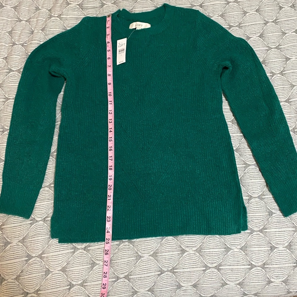 NWT Loft Kelly Green Sweater